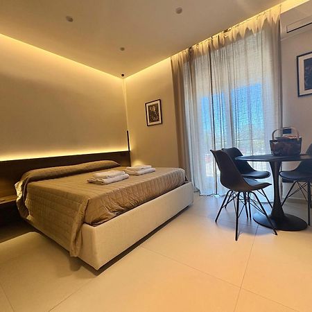 Stay In Napoli Eksteriør billede